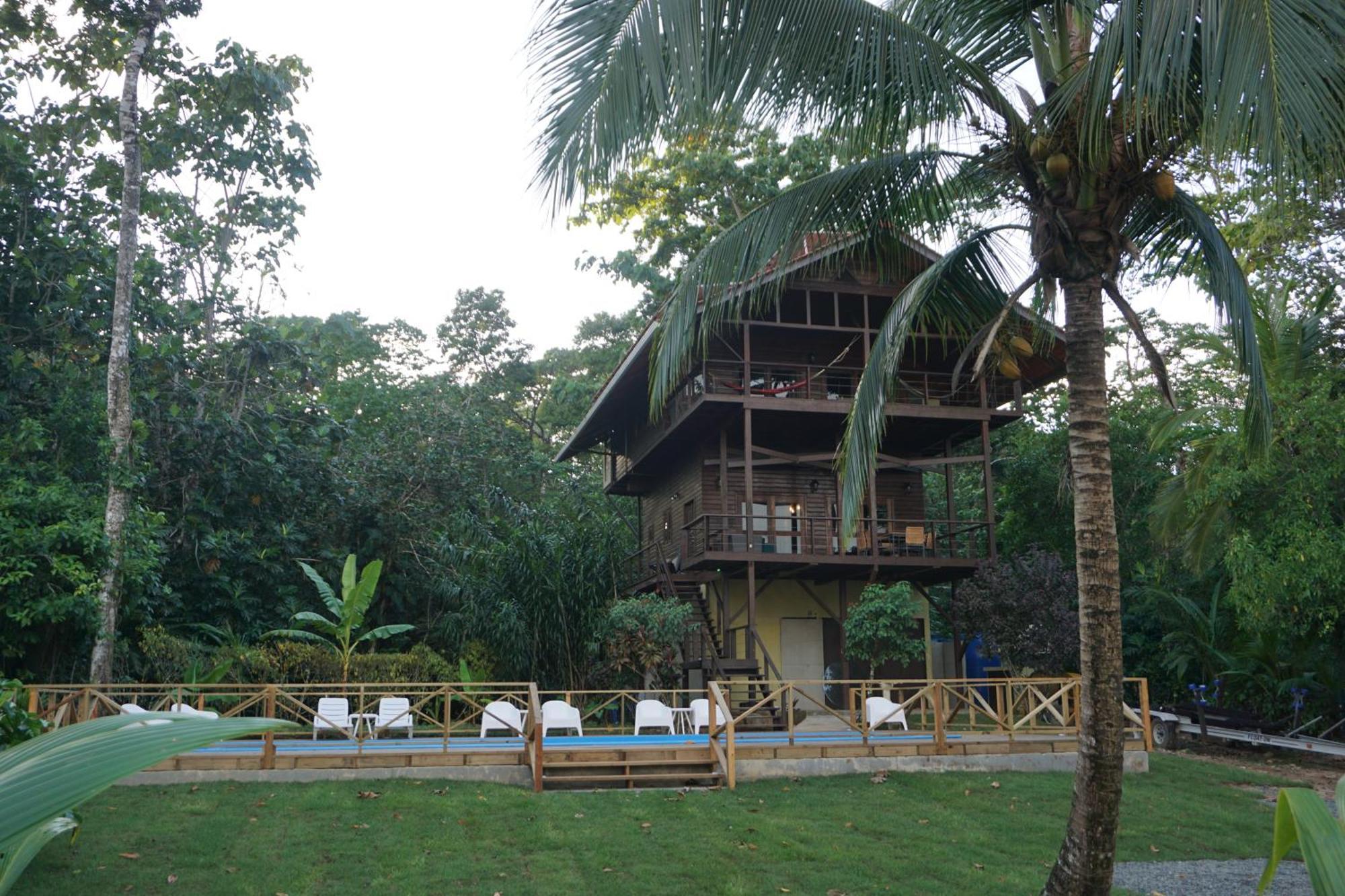 Oasis Bluff Beach Bocas Town Exterior foto